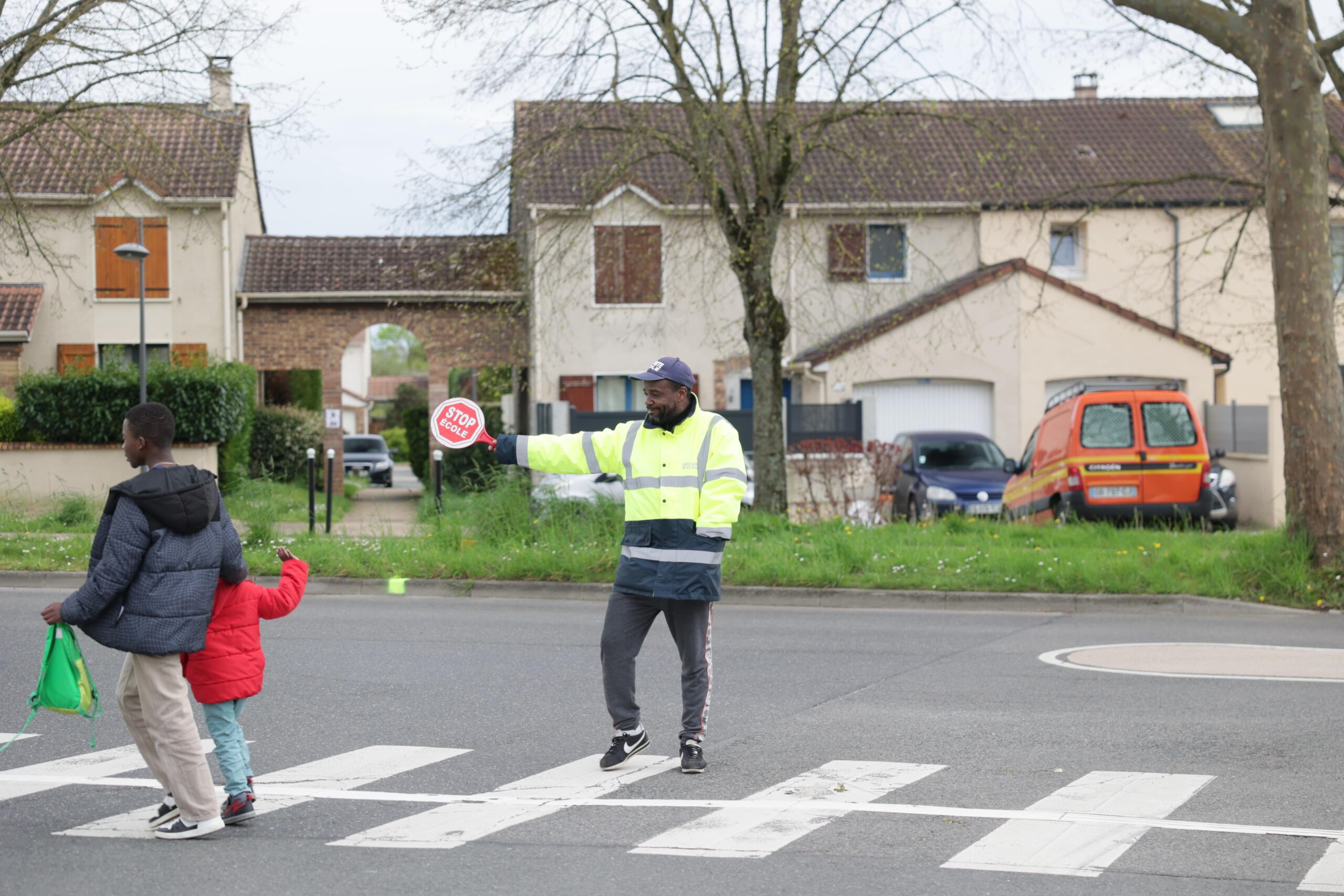 La ville recrute des agents de surveillance des points d écoles Ville